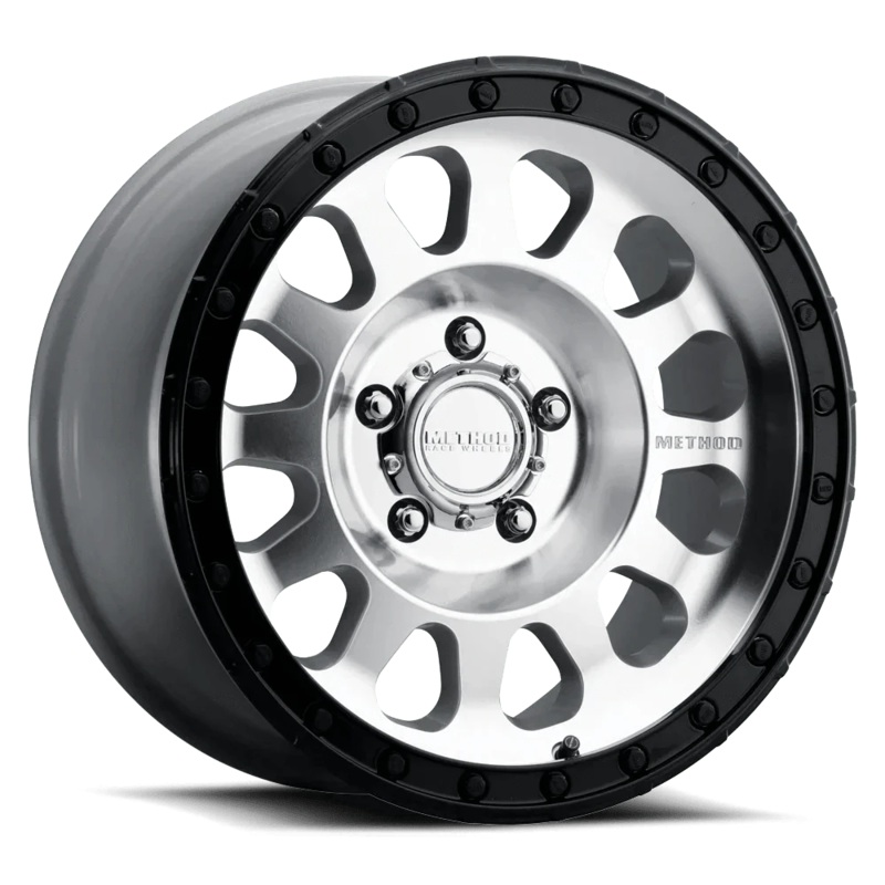 Method Race Wheels MR315 17″ 8×180 Machined w/ Gloss Black Lip