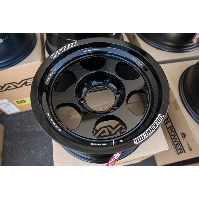 Volk Racing TE37XT M-Spec 16×8 +0 6×139.7 Gloss Black (SET)