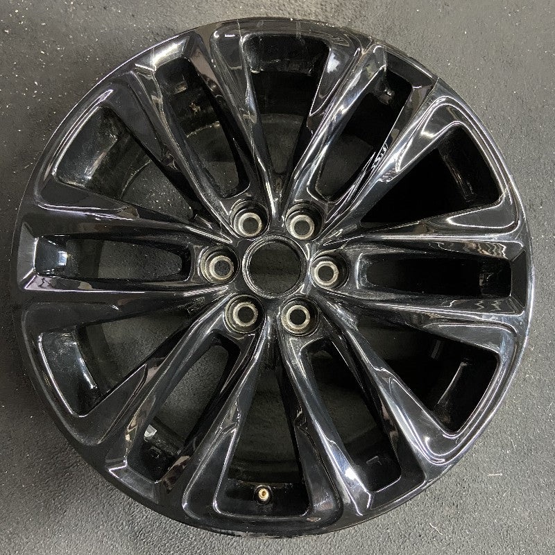 20″ XT5 21-24 20×8 12 spoke gloss black opt S2K Original OEM Wheel Rim